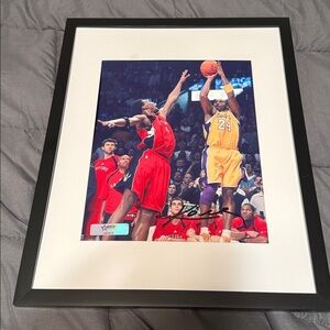 Kobe Bryant autographed 8x10 photo